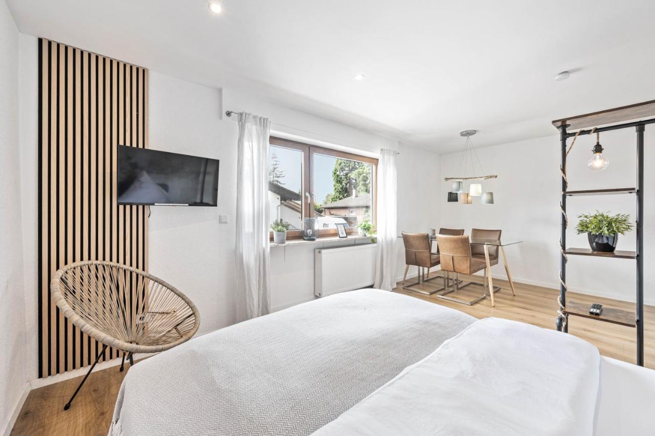 Ruhiges Und Zentrales Apartment In Huettenfeld Lampertheim Kültér fotó